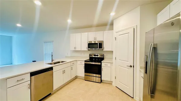 $2,100 | 2627 Fernleaf Street, Auburndale, FL 33823