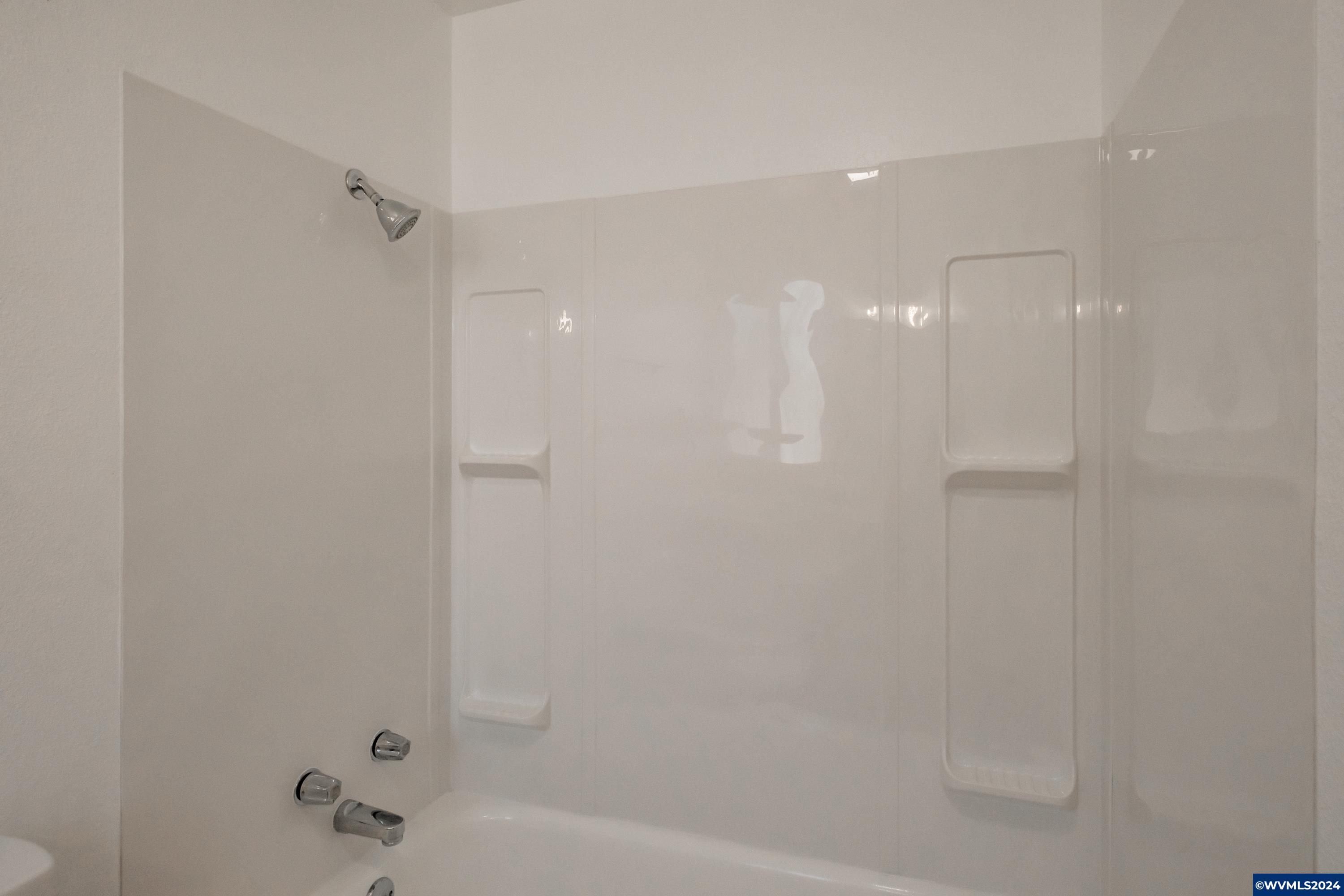 175 Northeast Fern Court Dallas, OR 97338 - Photo 15 of 25