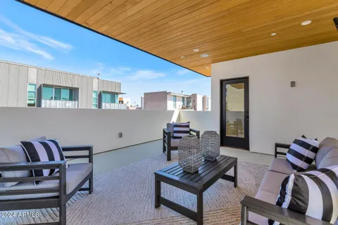 $2,149,000 | 6914 East 2nd Street, Scottsdale, AZ 85251