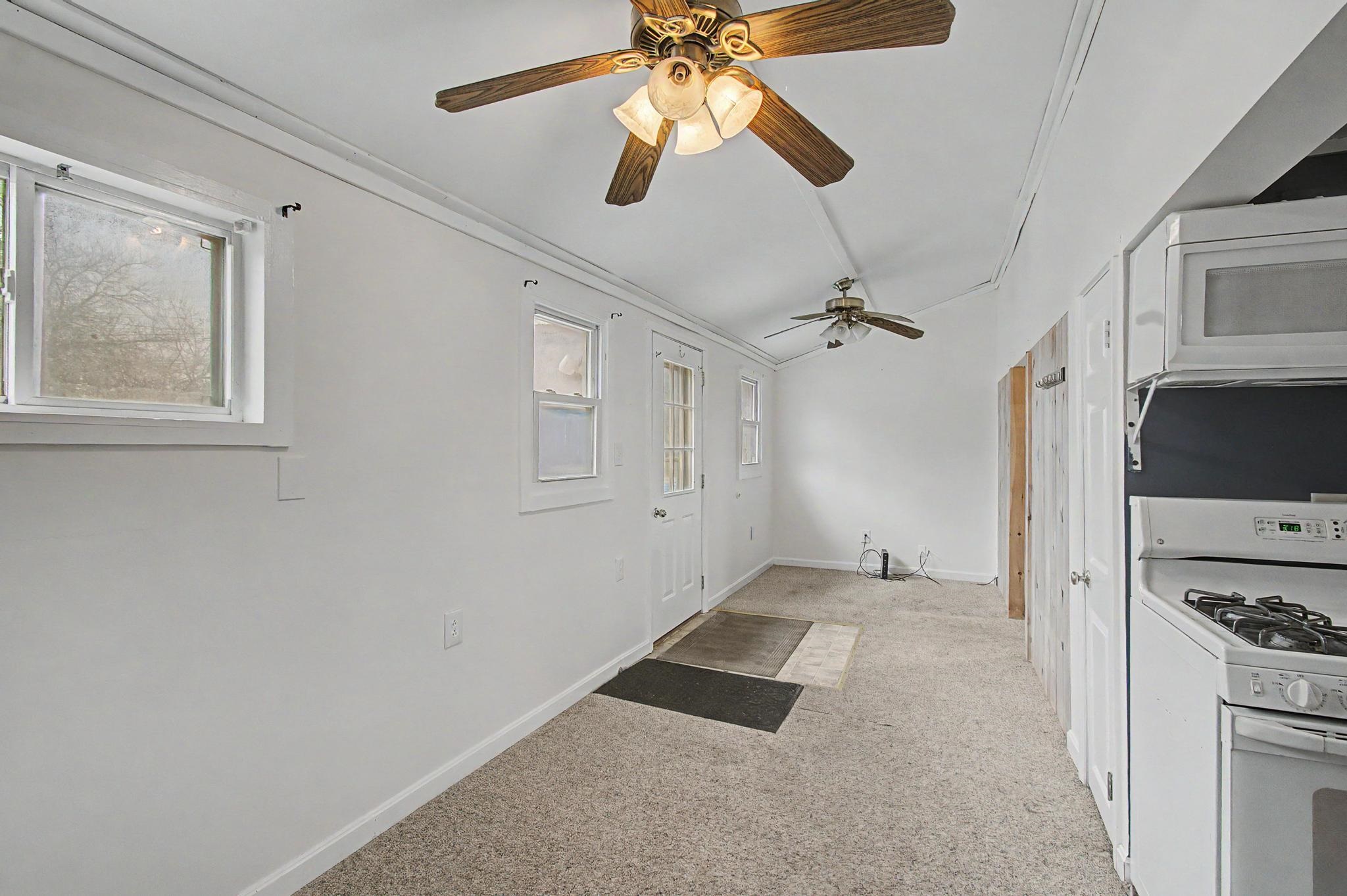 4711 Main Road Huntington, VT 05462 - Photo 4 of 30