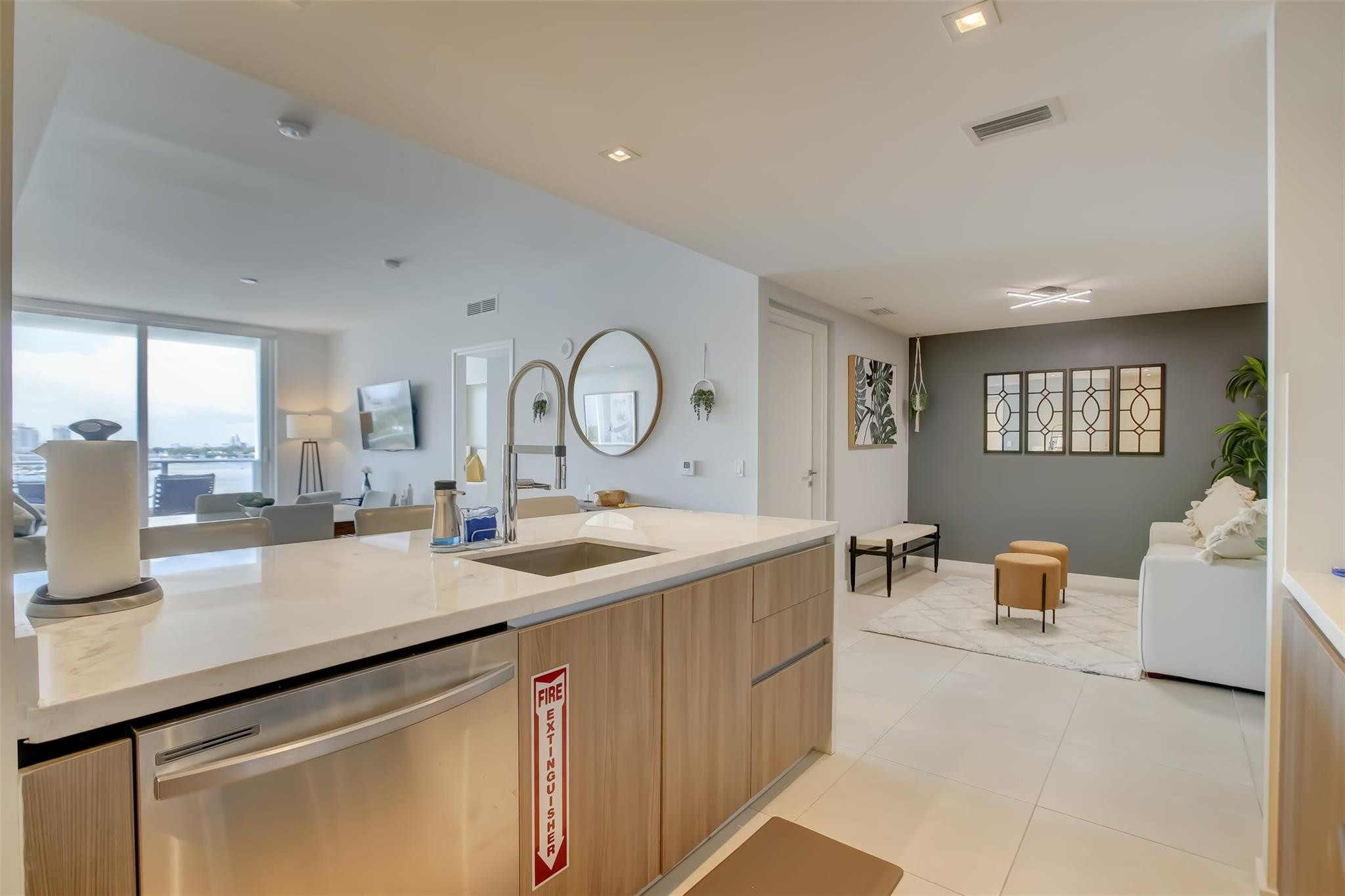 401 North Birch Road, Unit 705 Fort Lauderdale, FL 33304 - Photo 18 of 36 Photo 18