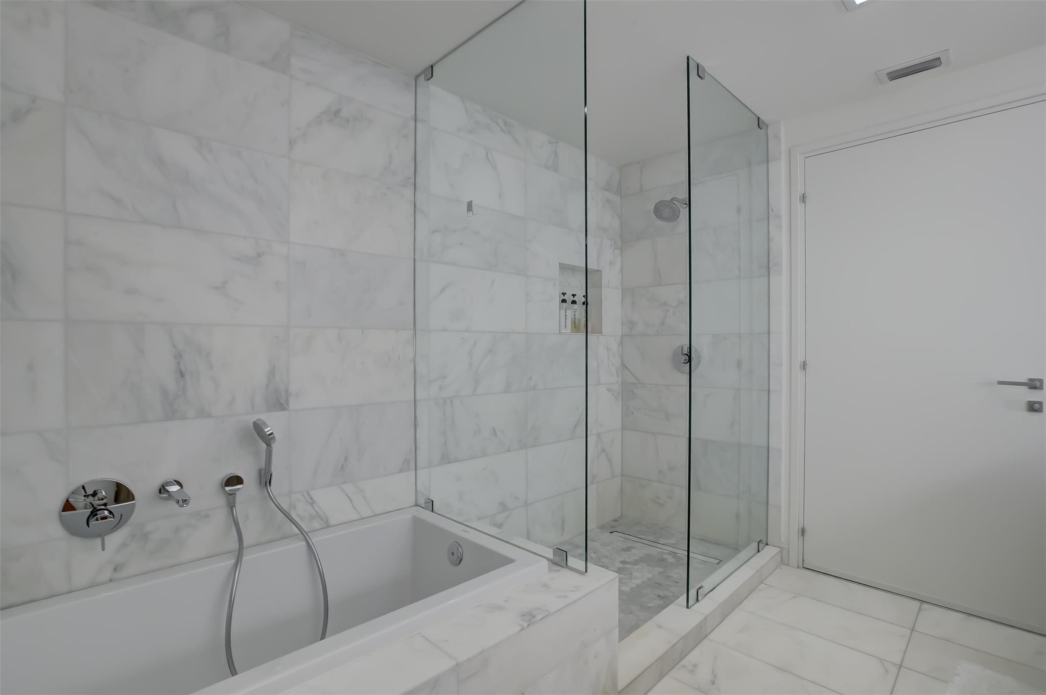 401 North Birch Road, Unit 705 Fort Lauderdale, FL 33304 - Photo 24 of 36 Photo 24