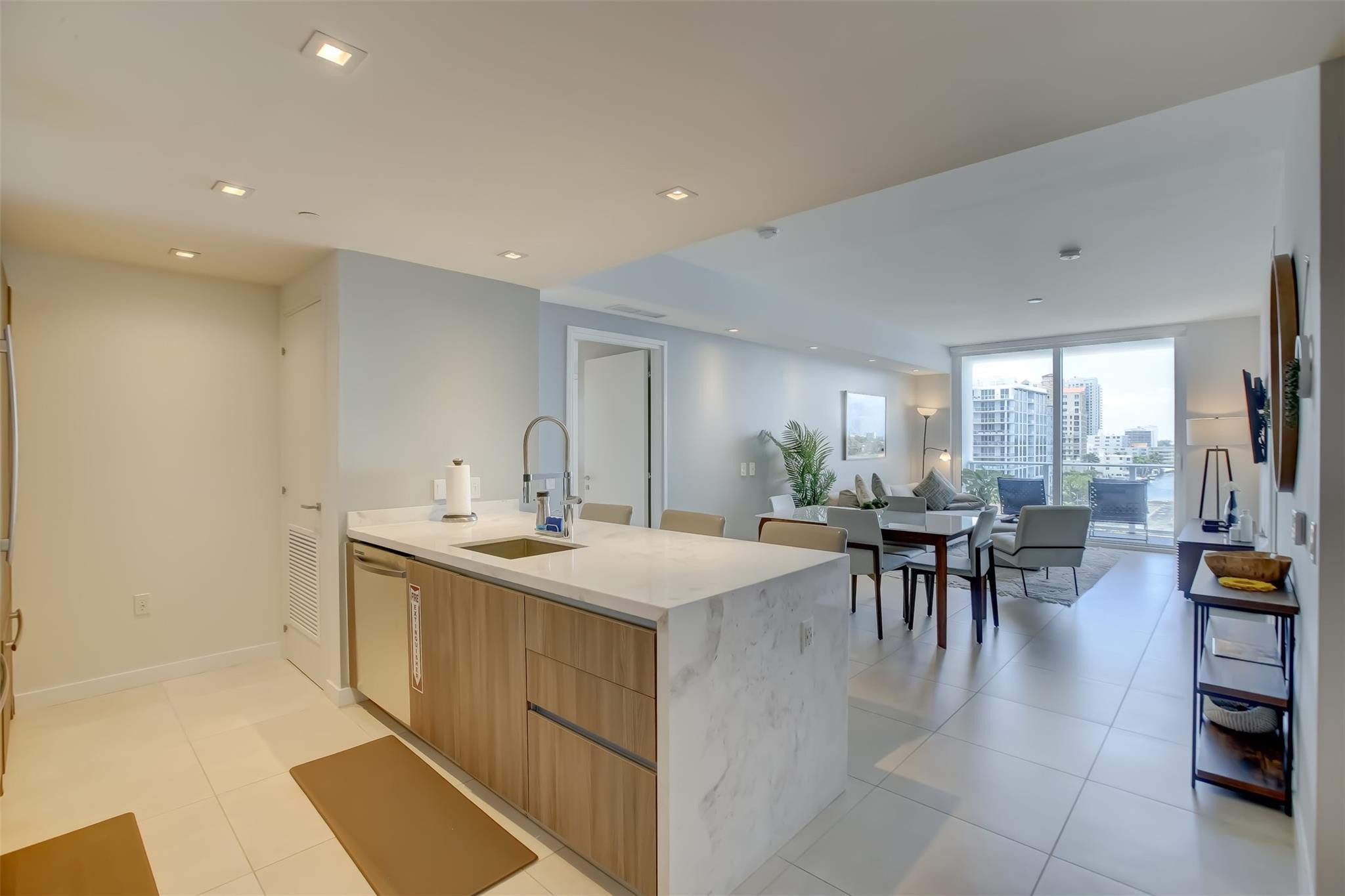 401 North Birch Road, Unit 705 Fort Lauderdale, FL 33304 - Photo 3 of 36 Photo 3