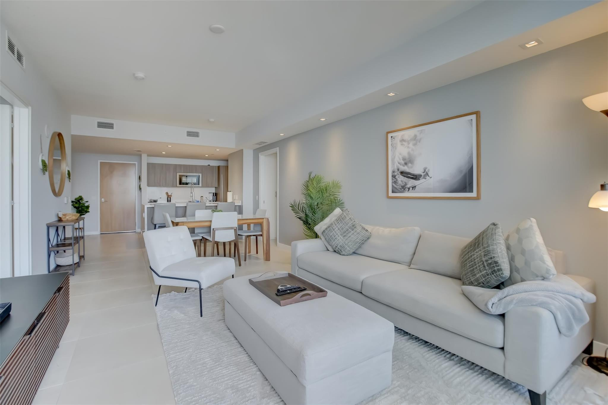 401 North Birch Road, Unit 705 Fort Lauderdale, FL 33304 - Photo 8 of 36 Photo 8