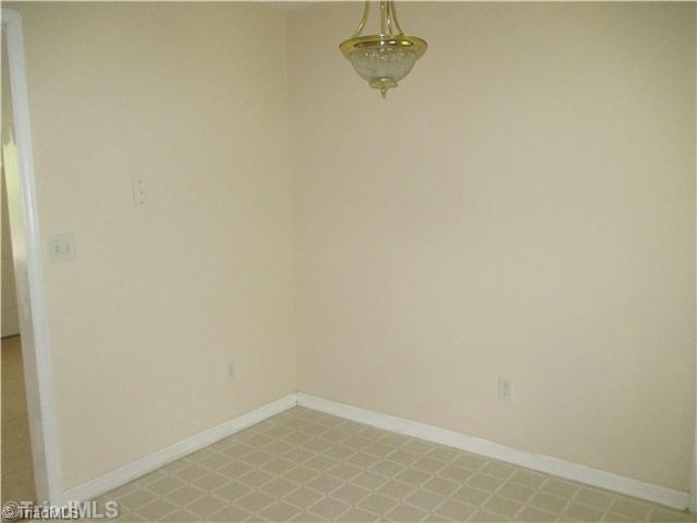 628 South Road High Point, NC 27262 - Photo 3 of 10 Kitchen. Roomy eat-in kitchen.