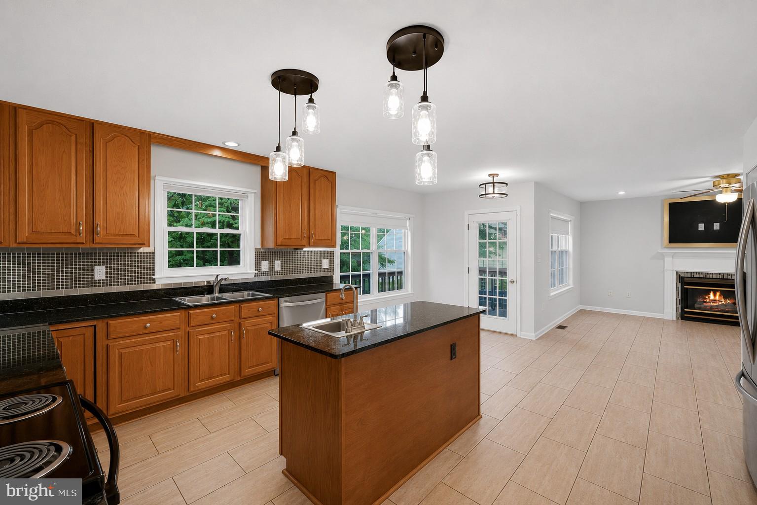 237 Asbury Road Winchester, VA 22602 - Photo 3 of 41 Island
