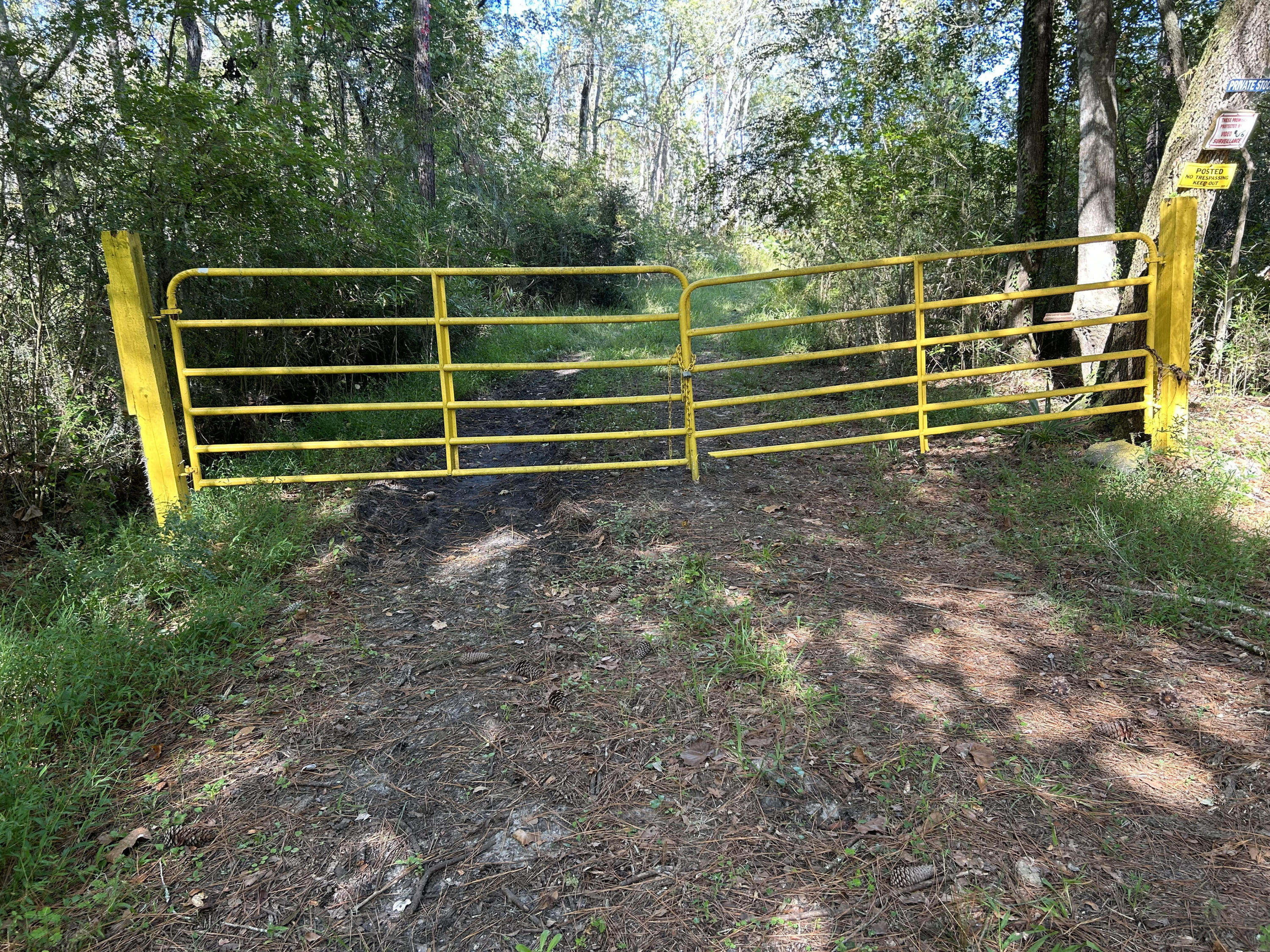 1 Geddisville Road Adams Run, SC 29426 - Photo 6 of 8 geddisville yellow gate picture