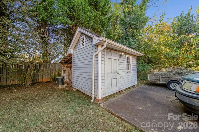 a view of a house with a garage