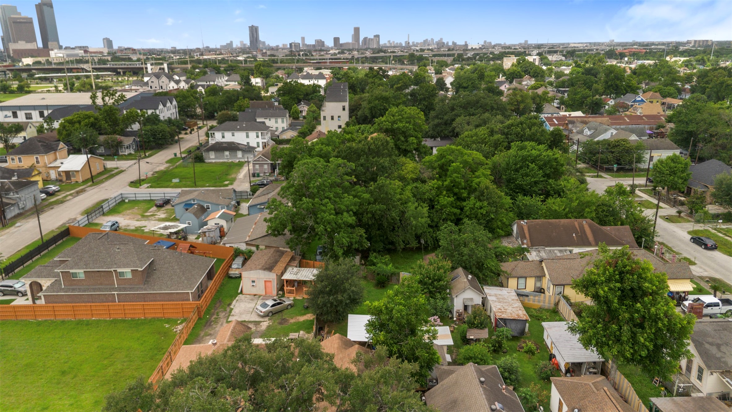 1612 Common Street Houston, TX 77009 - Photo 15 of 21
