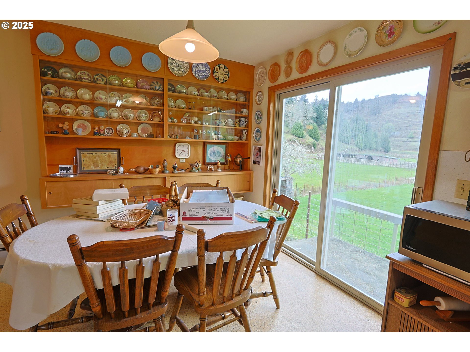 70033 Larsen Ranch Road North Bend, OR 97459 - Photo 11 of 40