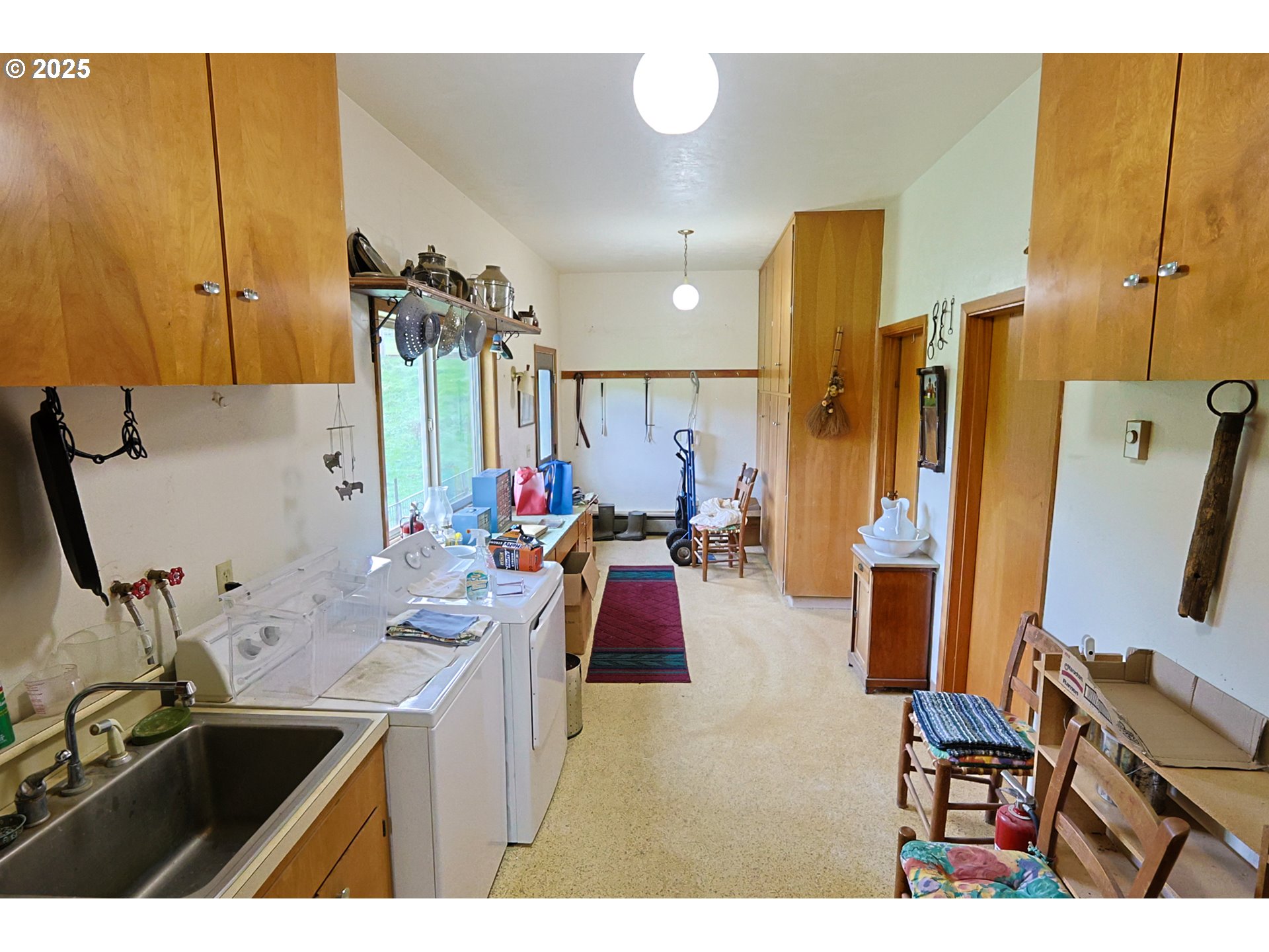 70033 Larsen Ranch Road North Bend, OR 97459 - Photo 15 of 40