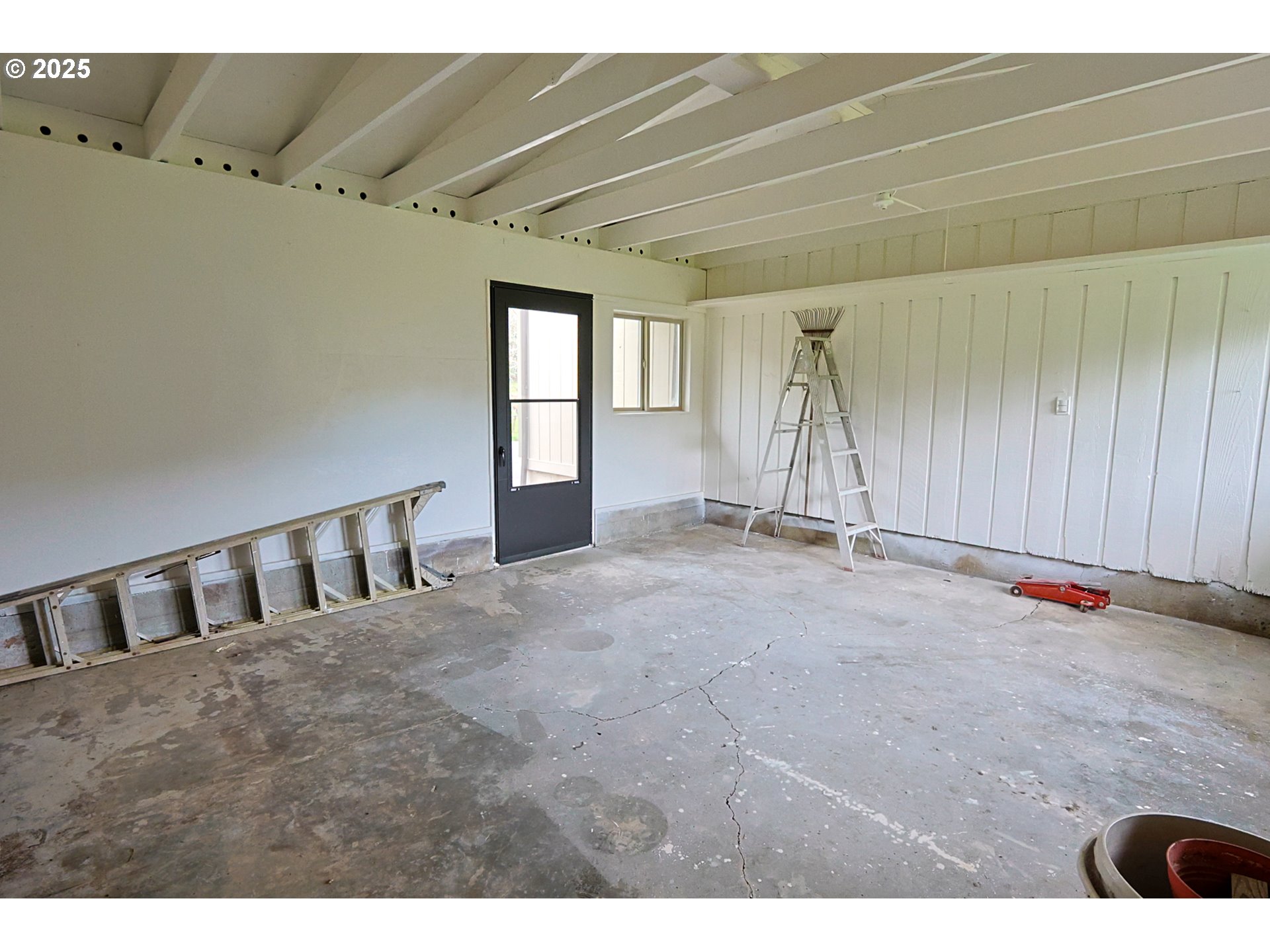 70033 Larsen Ranch Road North Bend, OR 97459 - Photo 25 of 40