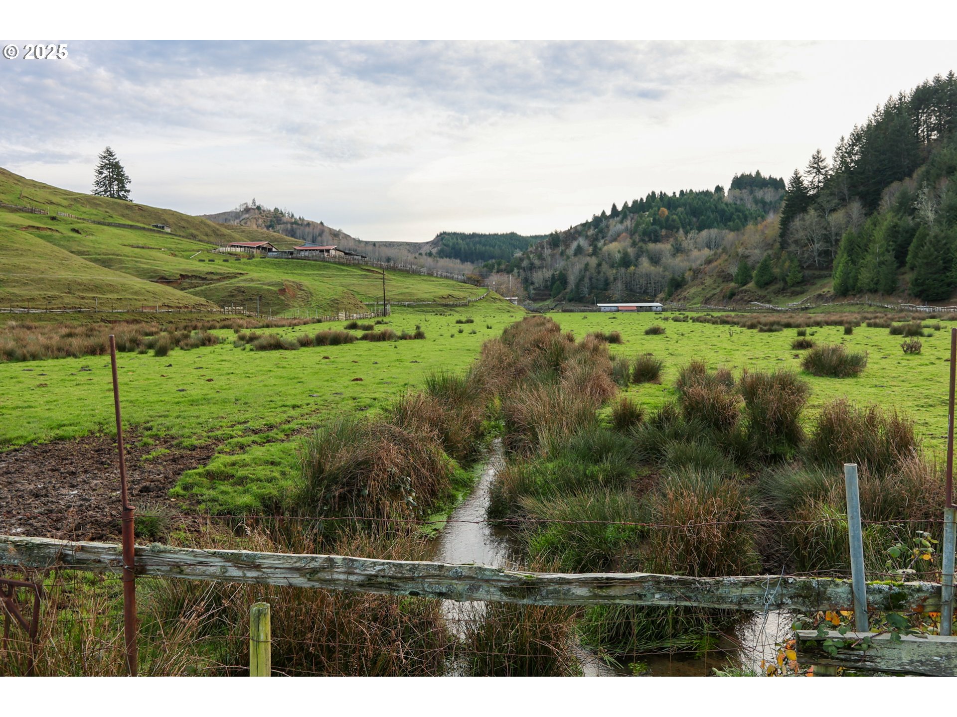 70033 Larsen Ranch Road North Bend, OR 97459 - Photo 33 of 40