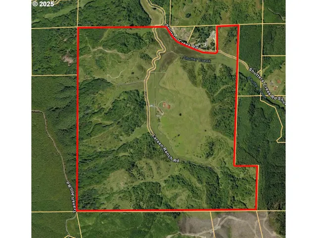 $2,500,000 | 70033 Larsen Ranch Road, North Bend, OR 97459