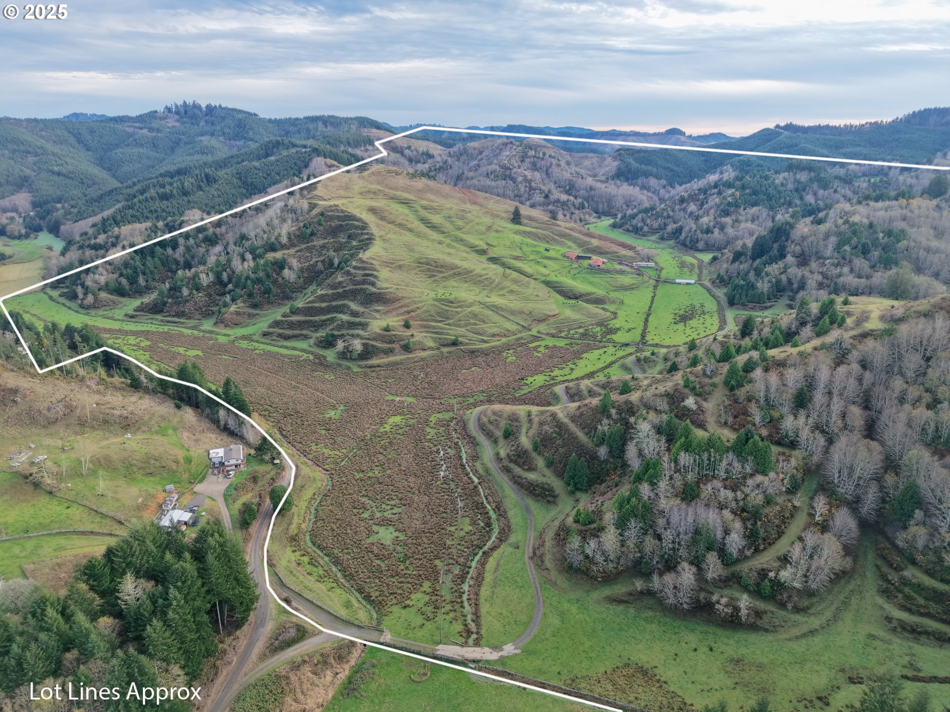 70033 Larsen Ranch Road North Bend, OR 97459 - Photo 6 of 40
