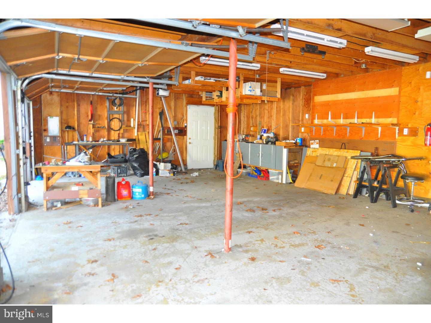 581 Tabernacle Road Medford, NJ 08055 - Photo 23 of 24 Garage