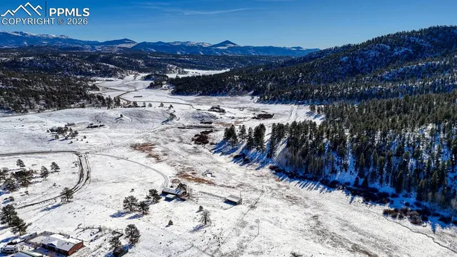 $400,000 | 36 Valley Circle, Guffey, CO 80820