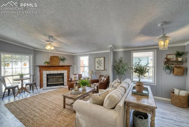 $400,000 | 36 Valley Circle, Guffey, CO 80820