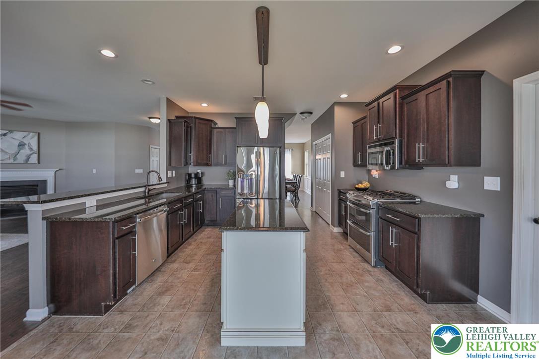 2702 Monacacy Road Nazareth, PA 18064 - Photo 18 of 68