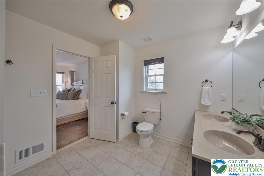 2702 Monacacy Road Nazareth, PA 18064 - Photo 32 of 68