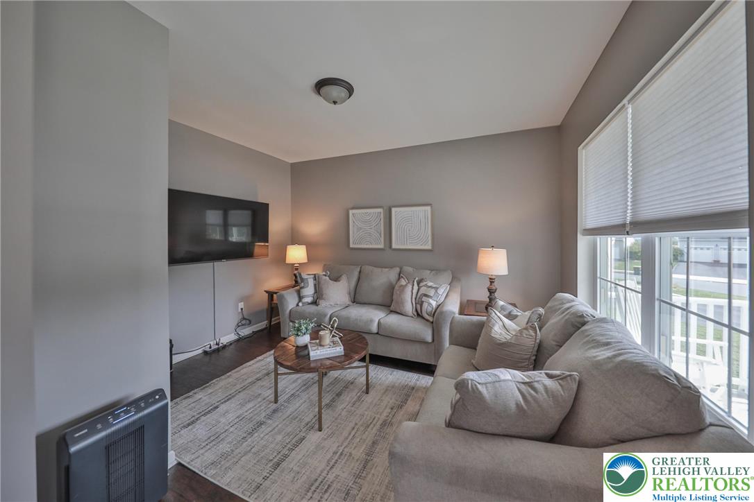 2702 Monacacy Road Nazareth, PA 18064 - Photo 8 of 68 flexible space for den/office