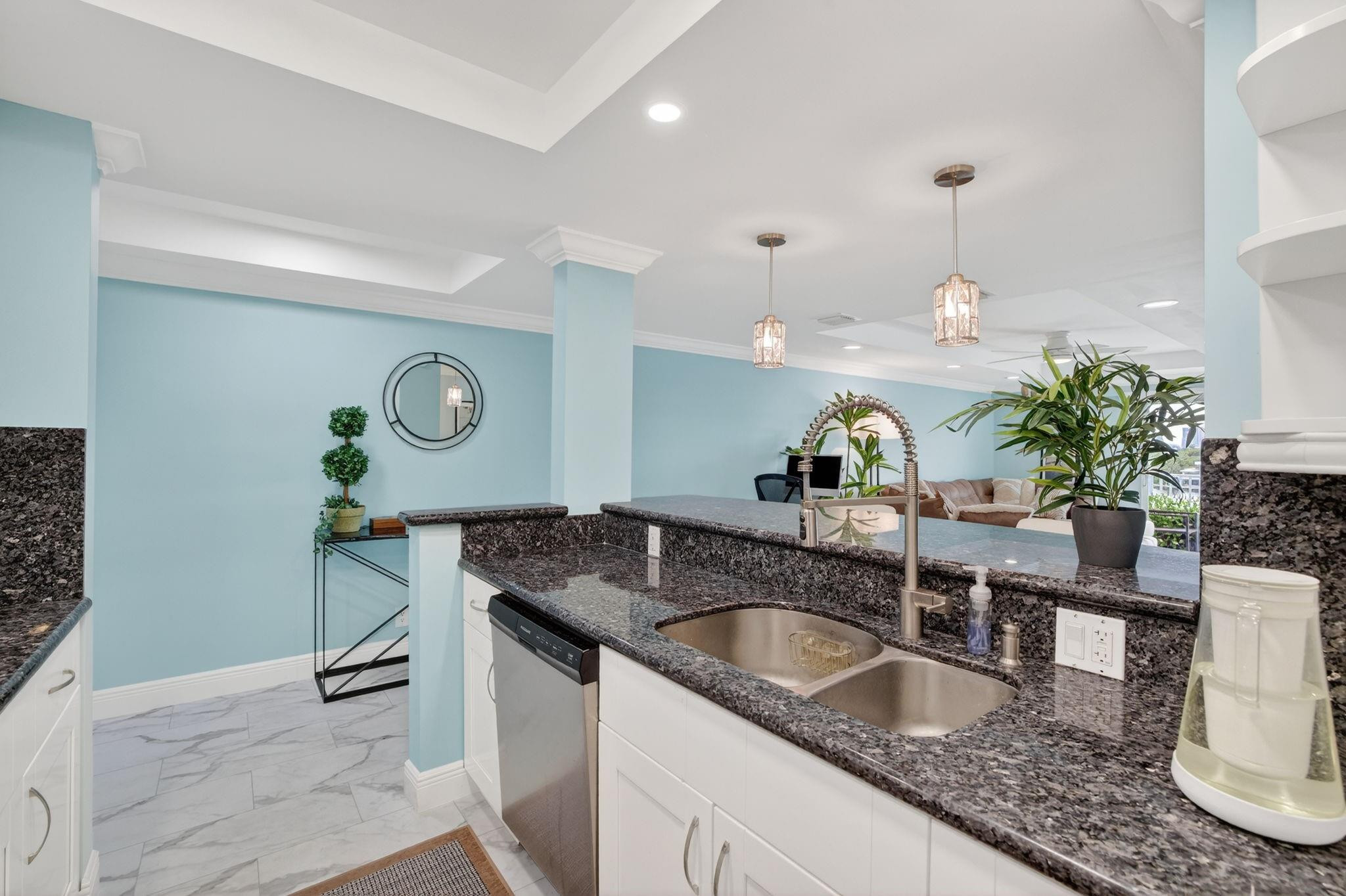 95 North Birch Road, Unit 702 Fort Lauderdale, FL 33304 - Photo 14 of 60 Photo 14