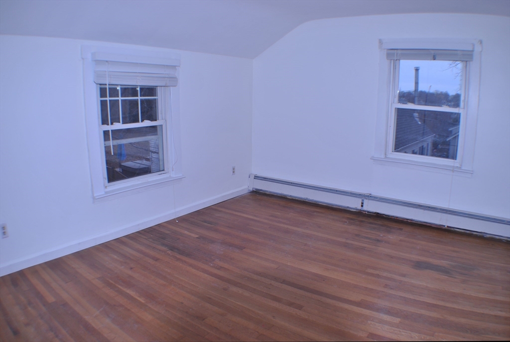 21 Goldsmith Avenue Beverly, MA 01915 - Photo 11 of 41