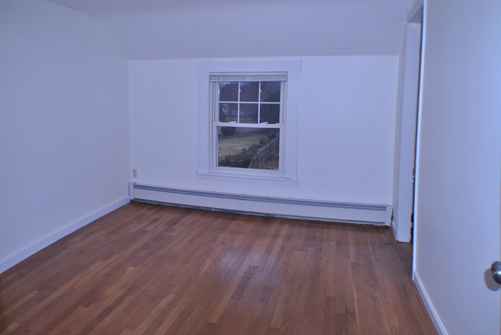 21 Goldsmith Avenue Beverly, MA 01915 - Photo 14 of 41