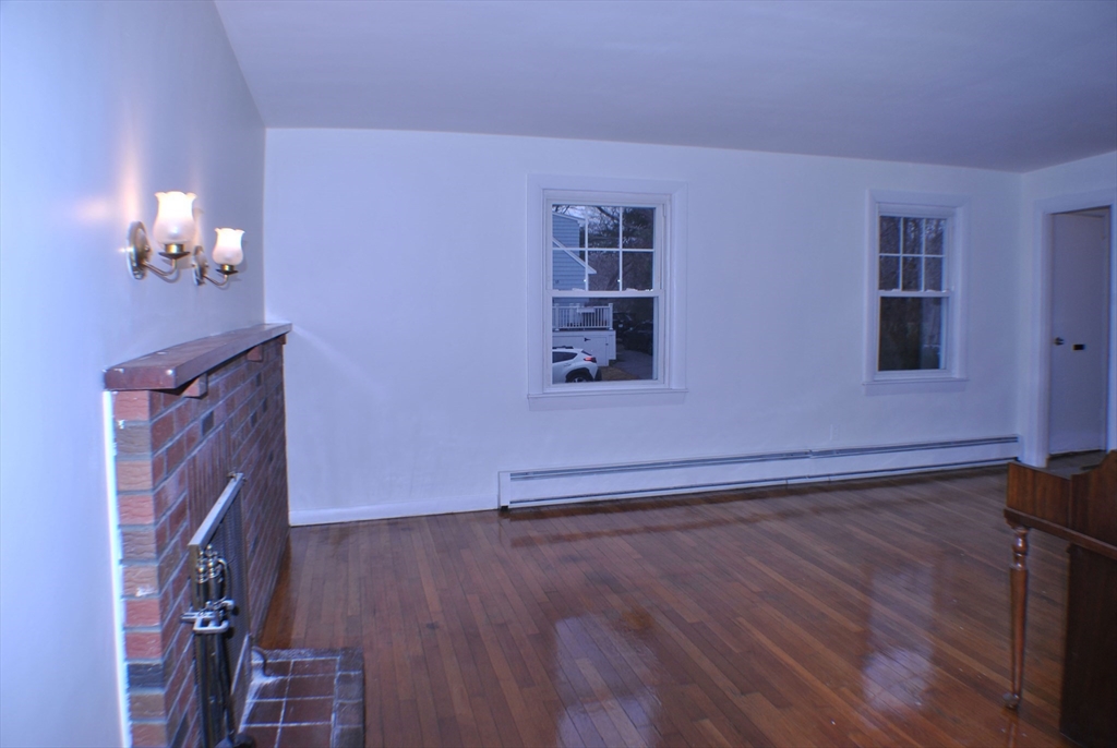 21 Goldsmith Avenue Beverly, MA 01915 - Photo 18 of 41