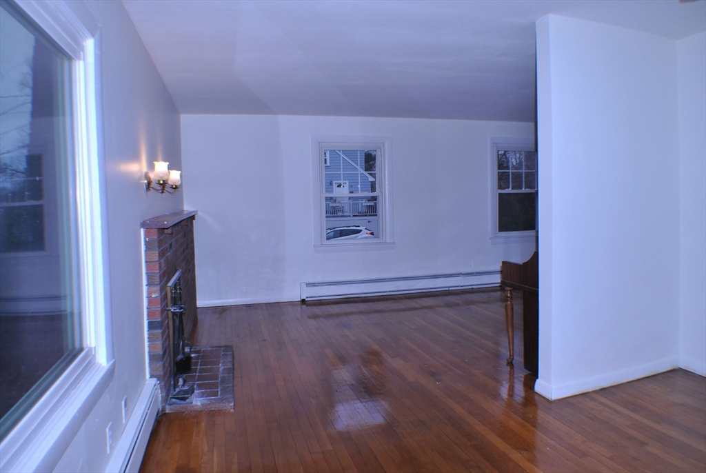 21 Goldsmith Avenue Beverly, MA 01915 - Photo 19 of 41