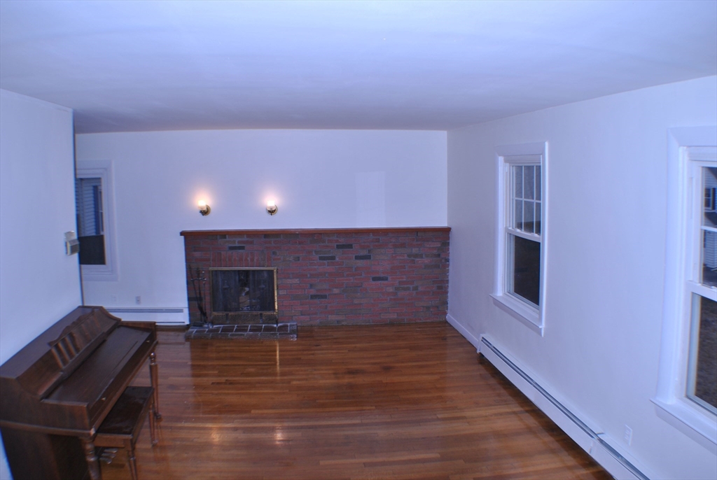 21 Goldsmith Avenue Beverly, MA 01915 - Photo 7 of 41