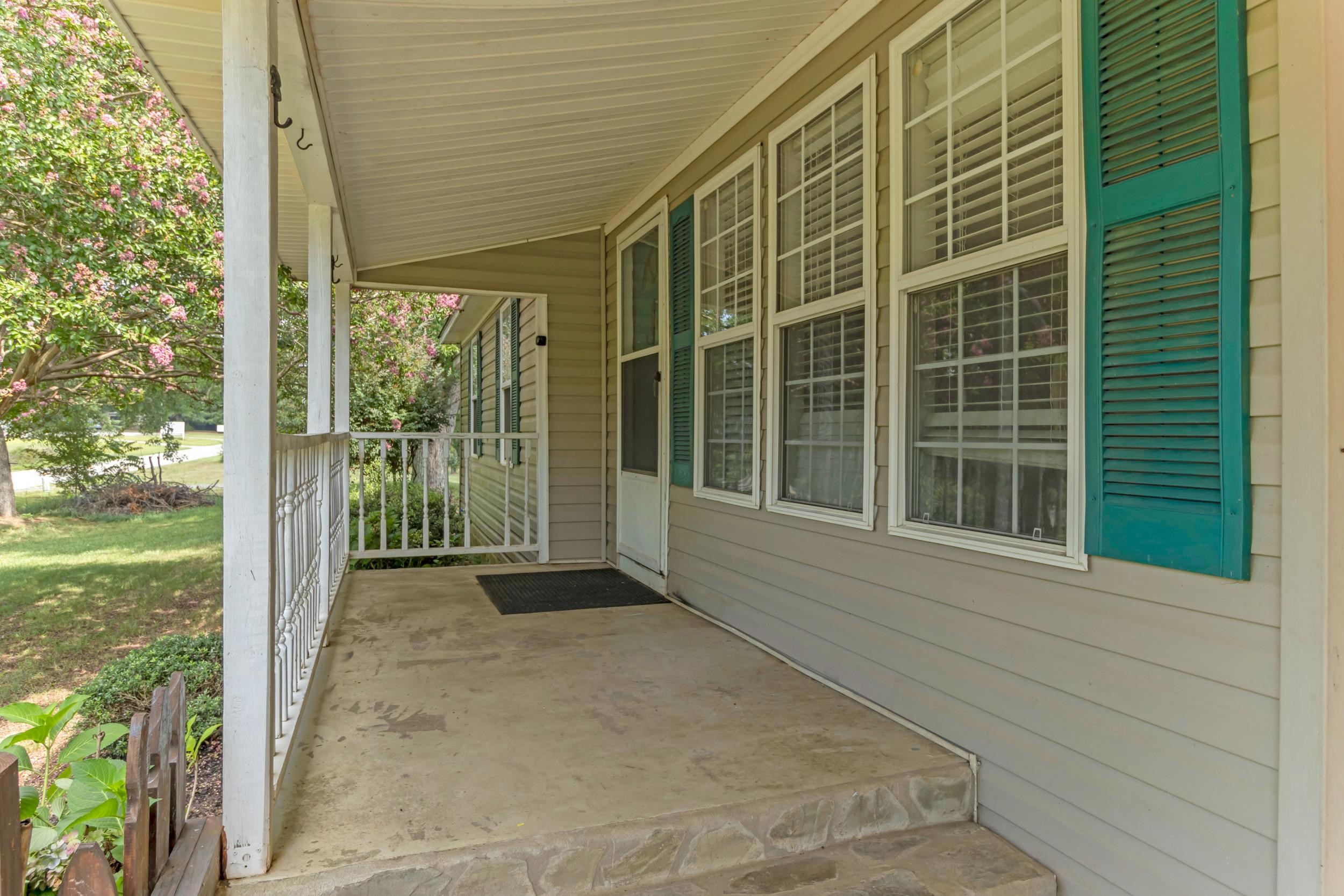 682 Island Ford Road Inman, SC 29349 - Photo 5 of 32