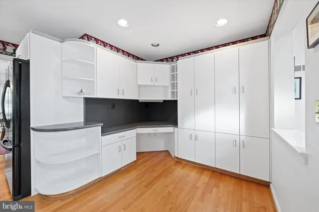 $699,000 | 110 Stone Tower Lane, Wilmington, DE 19803