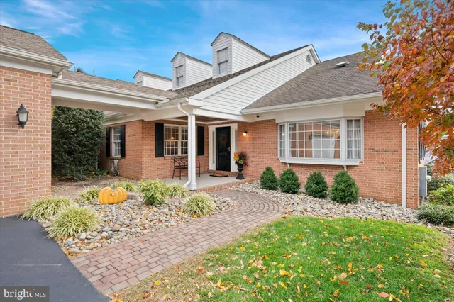 $699,000 | 110 Stone Tower Lane, Wilmington, DE 19803