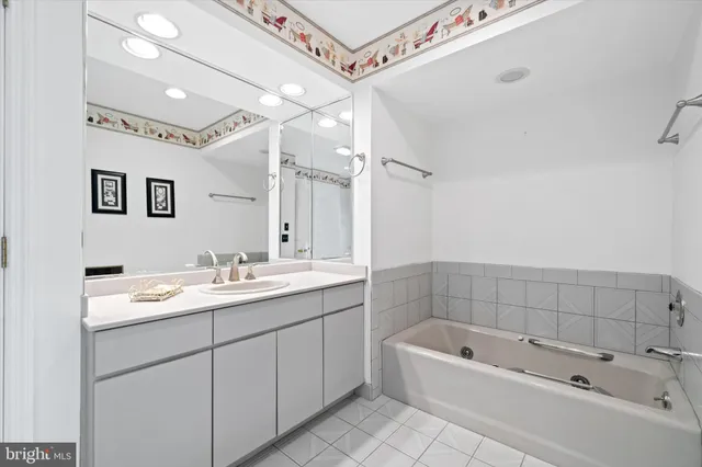 $699,000 | 110 Stone Tower Lane, Wilmington, DE 19803