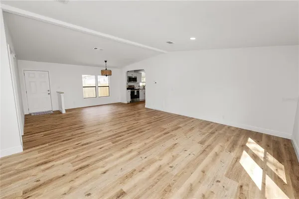 $299,000 | 370 Cameron Street, Mulberry, FL 33860