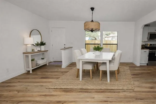 $299,000 | 370 Cameron Street, Mulberry, FL 33860