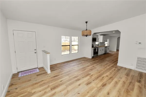 $299,000 | 370 Cameron Street, Mulberry, FL 33860