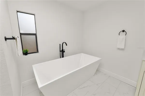 $299,000 | 370 Cameron Street, Mulberry, FL 33860