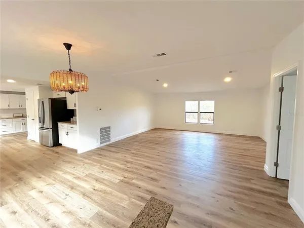 $299,000 | 370 Cameron Street, Mulberry, FL 33860