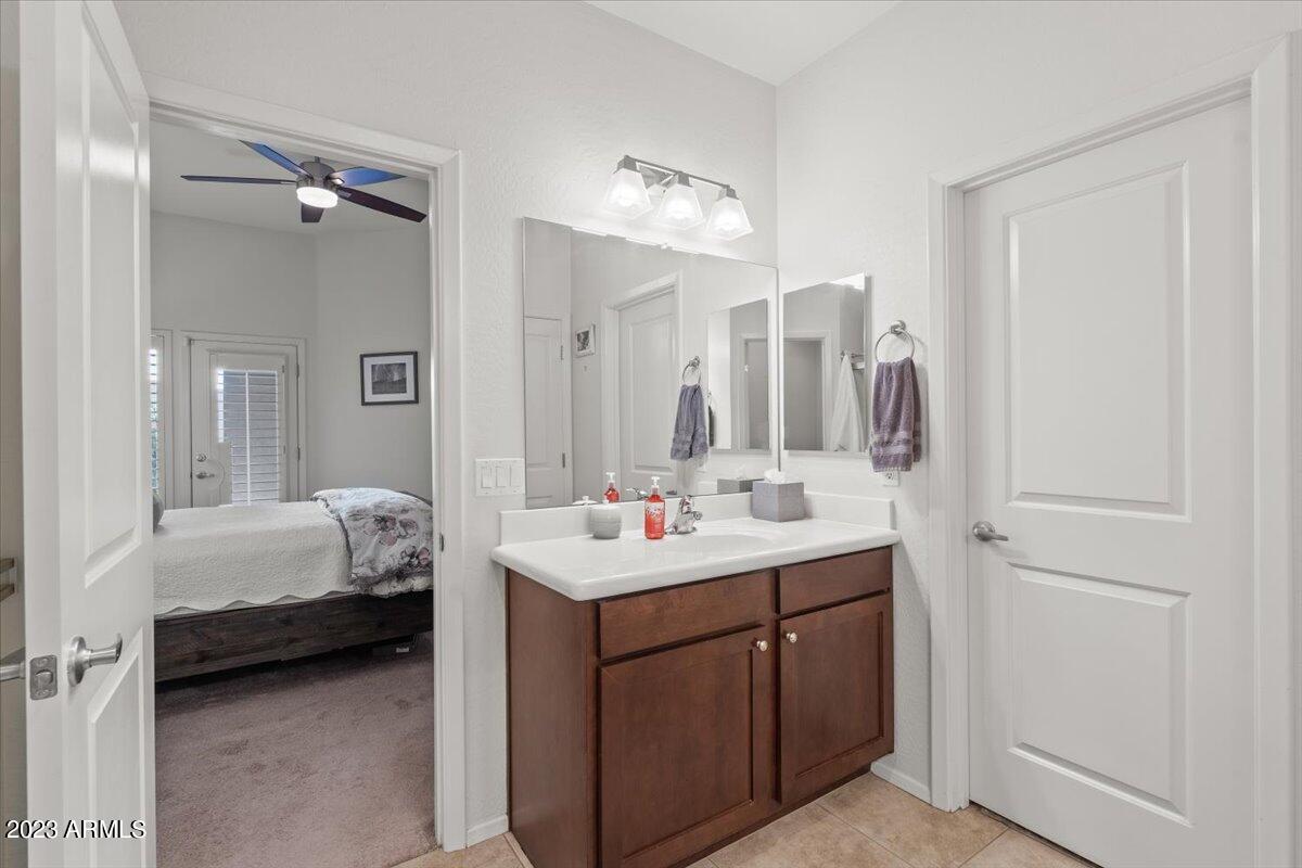 3113 East Danbury Road, Unit 30 Phoenix, AZ 85032 - Photo 19 of 24 18-Primary Bathroom