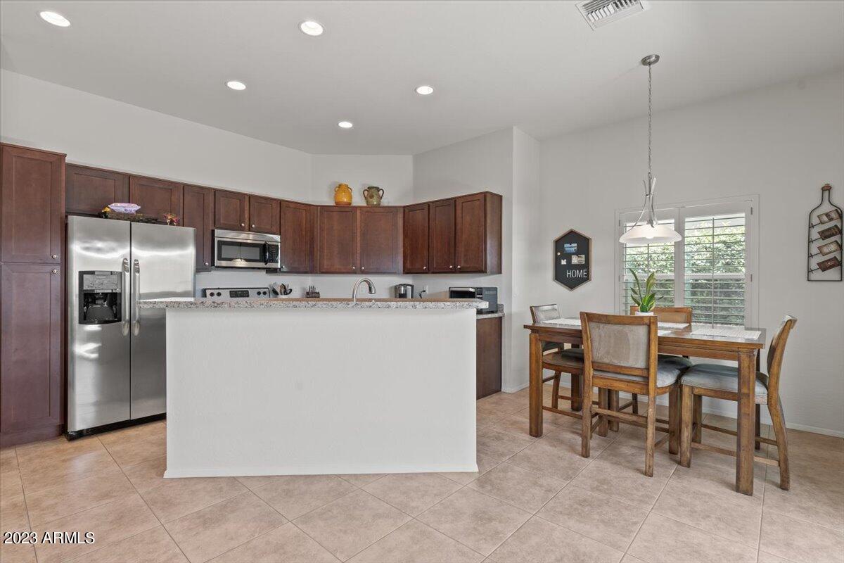 3113 East Danbury Road, Unit 30 Phoenix, AZ 85032 - Photo 9 of 24 08-Kitchen