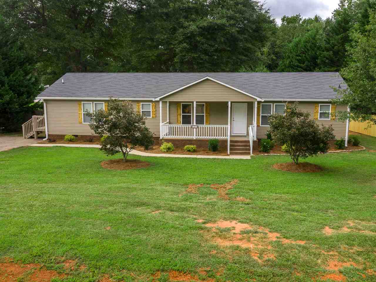 151 Suttles Road Inman, SC 29349 - Photo 3 of 36