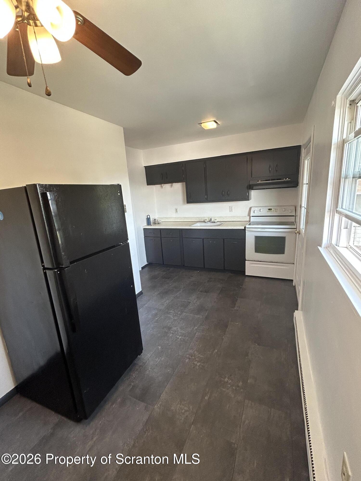 418 Pear Street, Unit 2 Scranton, PA 18505 - Photo 7 of 18 B63FD9CE-7363-4529-9FCD-FF04797AA73F