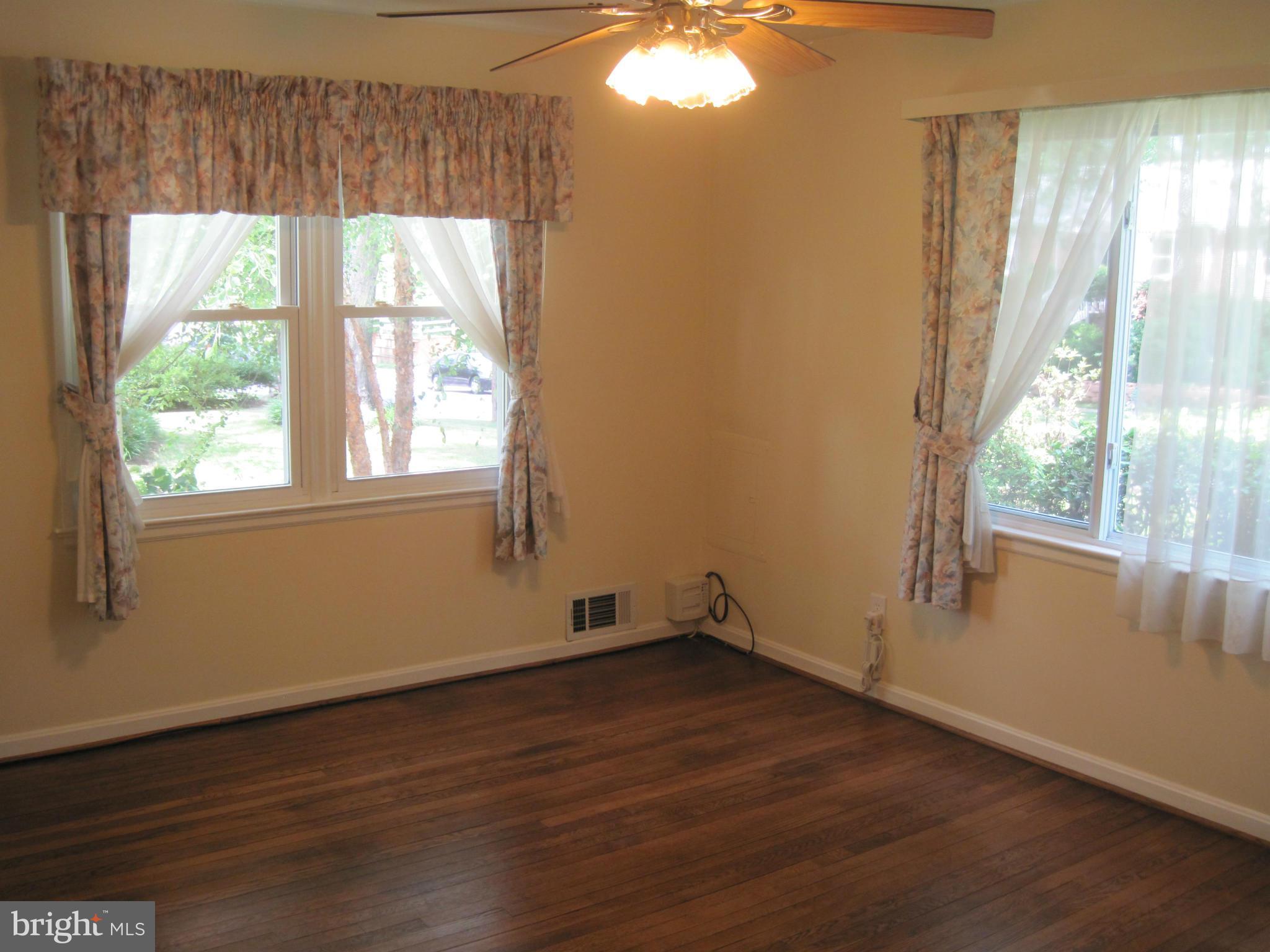 3316 Camden Street Silver Spring, MD 20902 - Photo 16 of 28 Dining