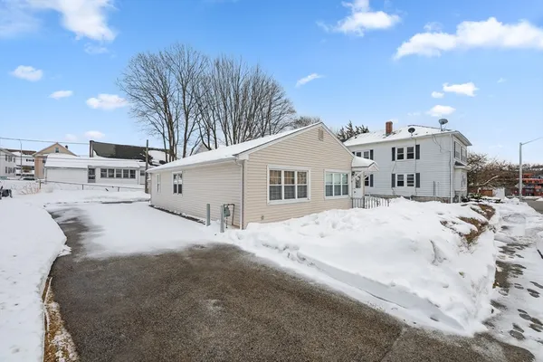 $425,000 | 28 Granby Road, Worcester, MA 01604