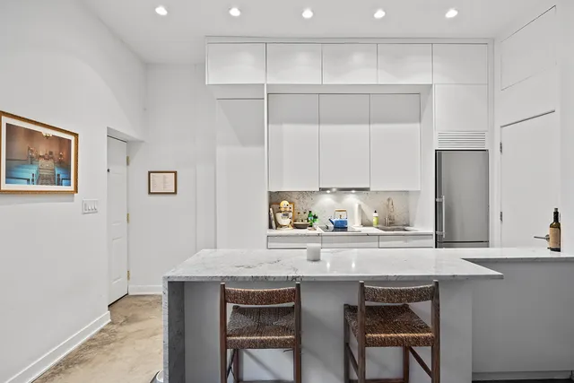 $475,000 | 1226 North Dearborn Street, Unit B, Chicago, IL 60610