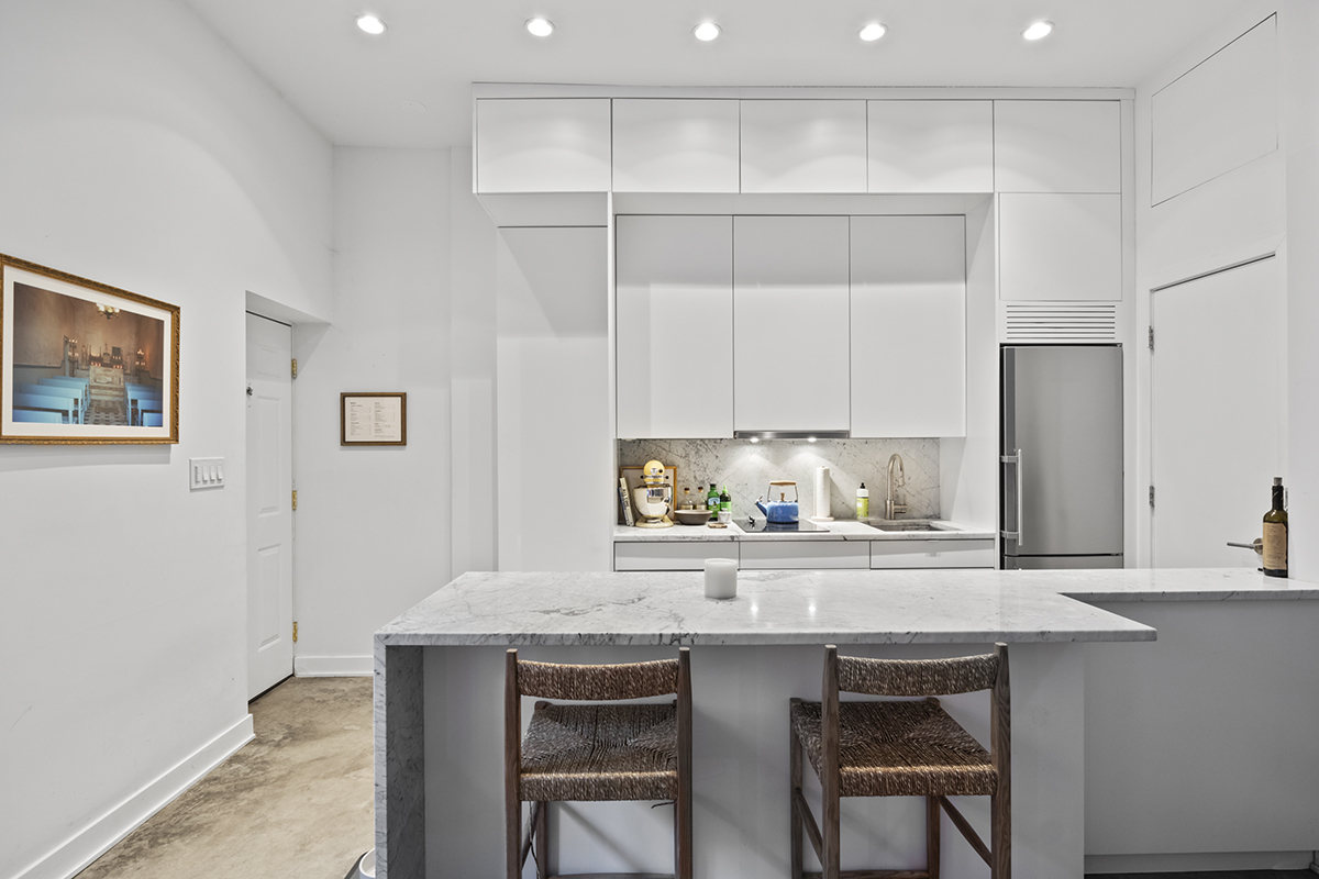 1226 North Dearborn Street, Unit B Chicago, IL 60610 - Photo 3 of 28