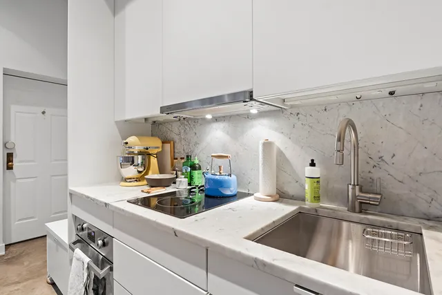 $475,000 | 1226 North Dearborn Street, Unit B, Chicago, IL 60610