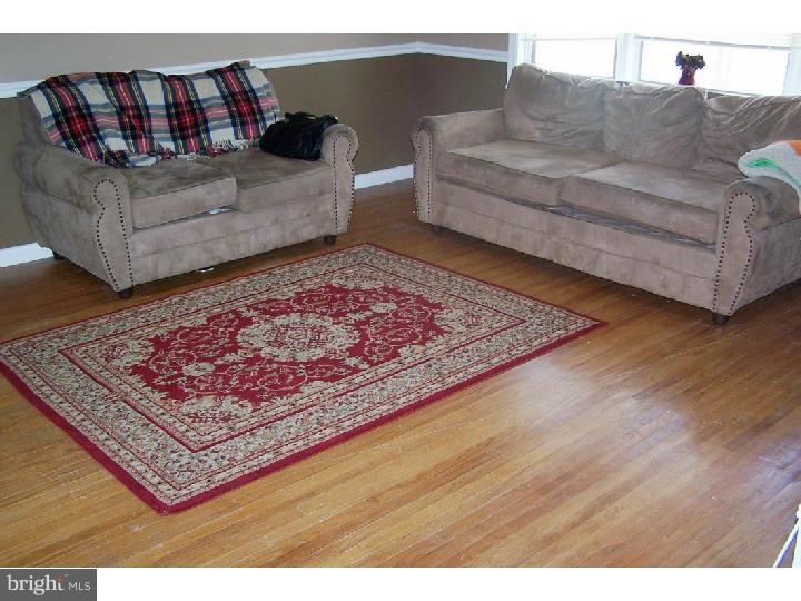 332 Peach Road Bellmawr, NJ 08031 - Photo 5 of 19 Living Room